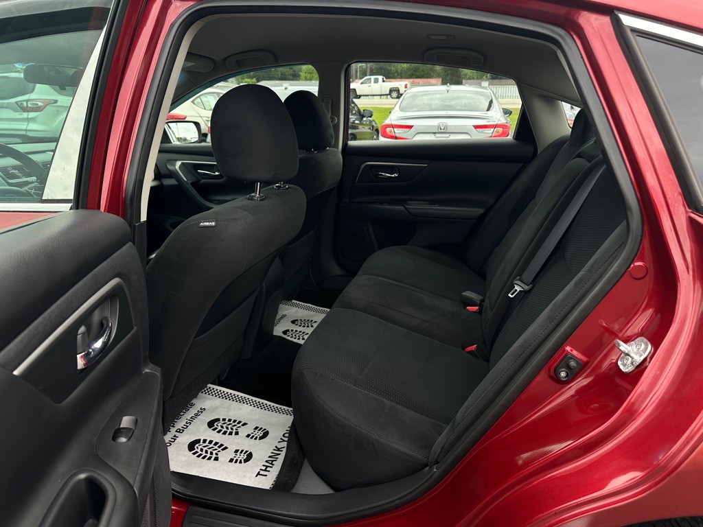 2015 Nissan Altima Image 11