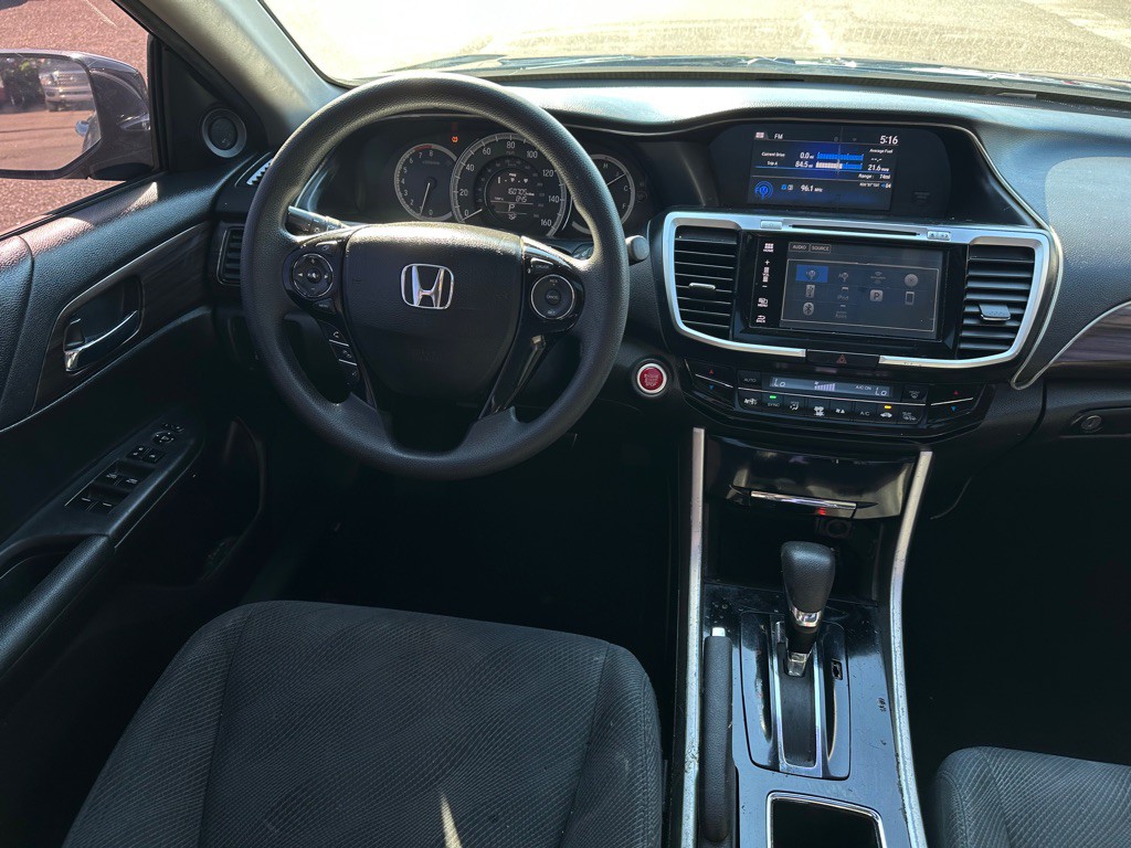 2016 Honda Accord Image 15