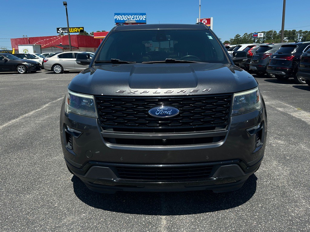 2018 Ford Explorer Image 2