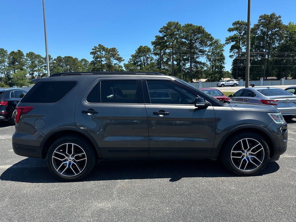 2018 Ford Explorer Image 4