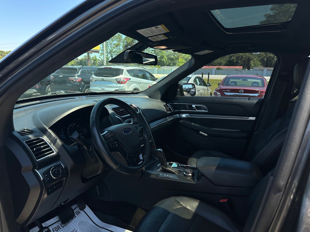 2018 Ford Explorer Image 9