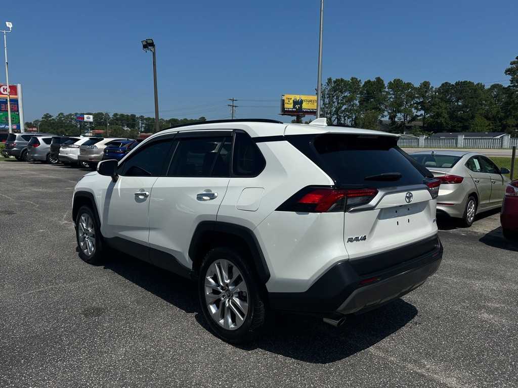 2019 Toyota Rav4 Image 3