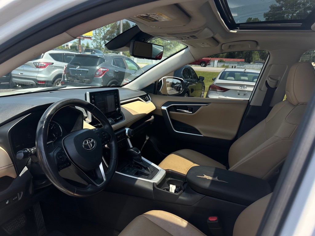2019 Toyota Rav4 Image 6