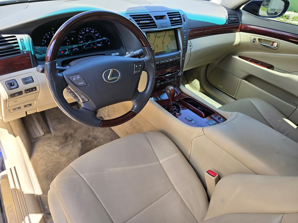 2007 Lexus LS Image 11