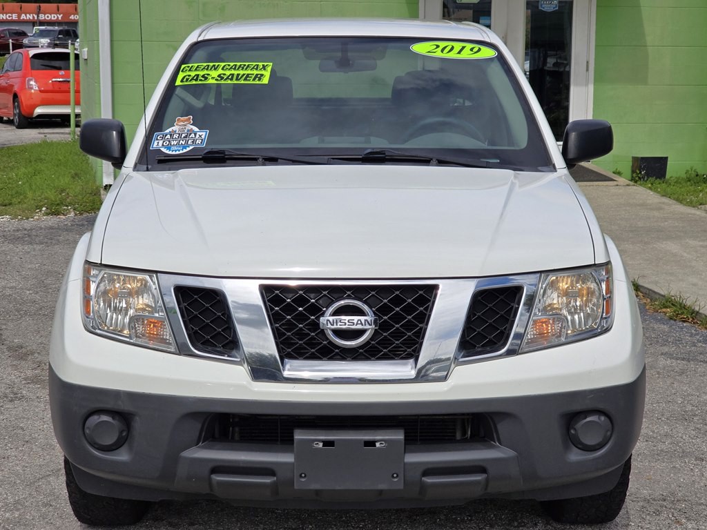 2019 Nissan Frontier Image 2