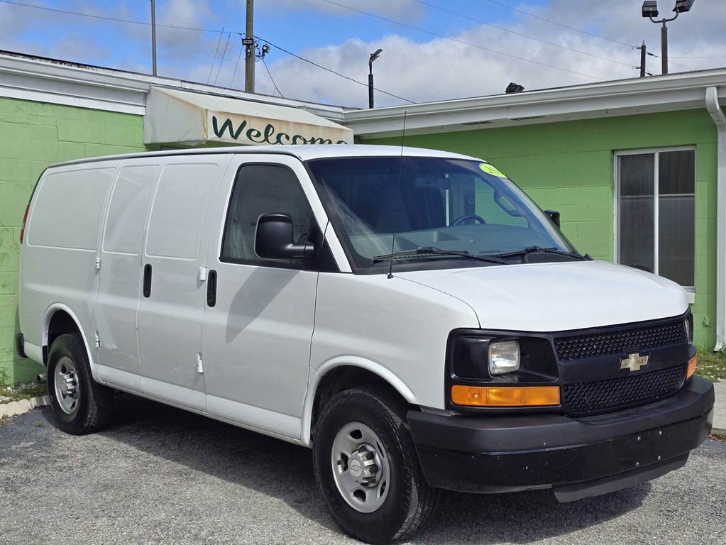 2016 Chevrolet Express Image 1