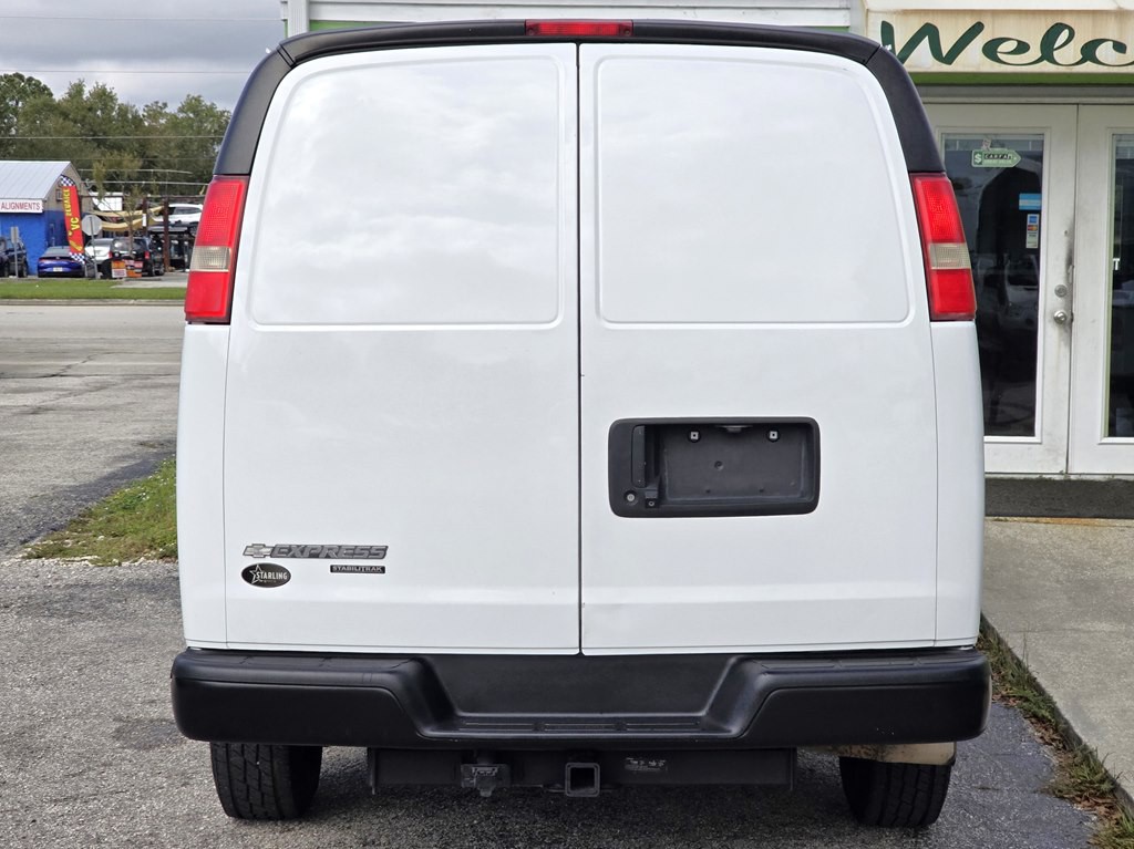 2016 Chevrolet Express Image 7