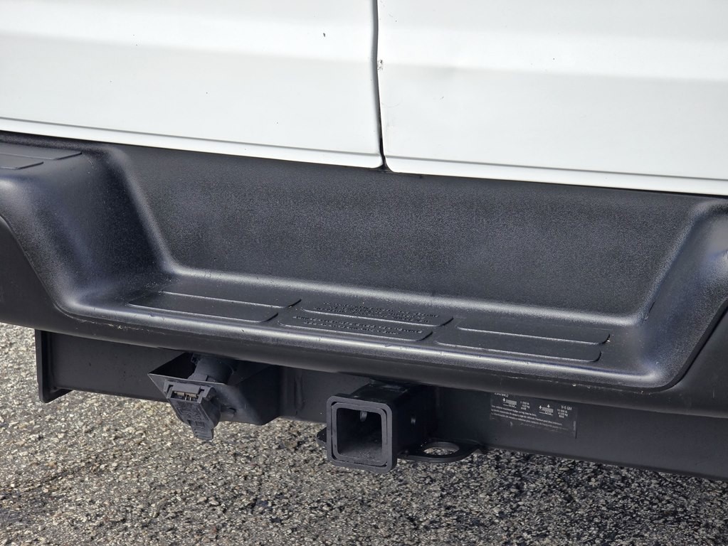 2016 Chevrolet Express Image 9