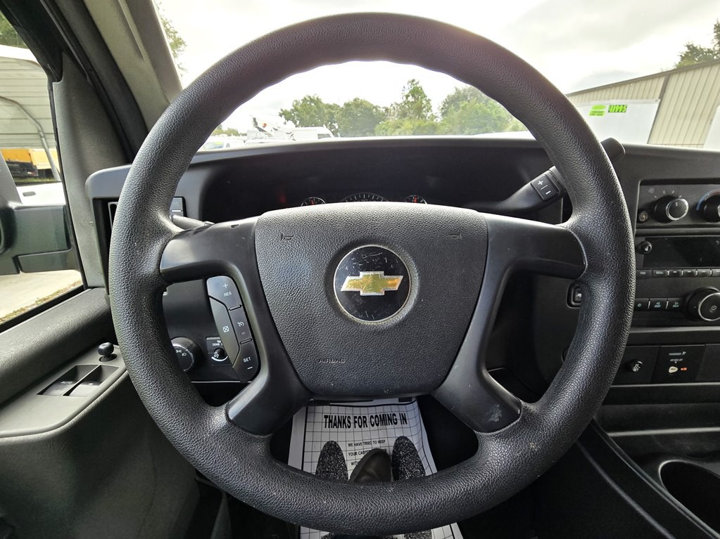 2016 Chevrolet Express Image 19