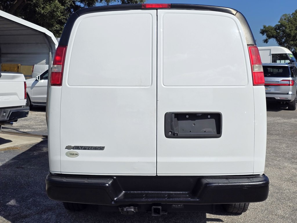 2017 Chevrolet Express Image 6