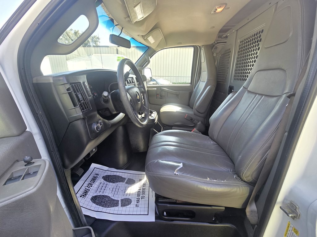 2017 Chevrolet Express Image 15
