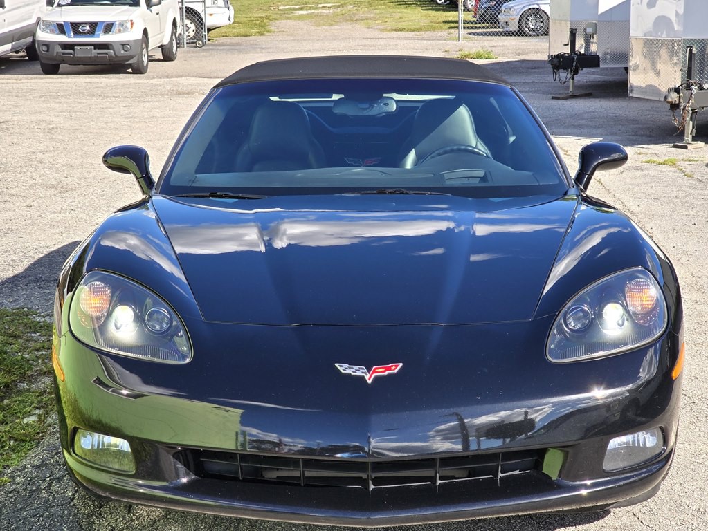 2006 Chevrolet Corvette Image 2