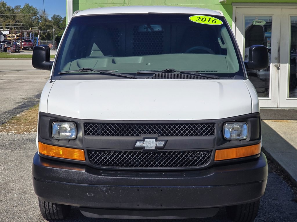 2016 Chevrolet Express Image 2