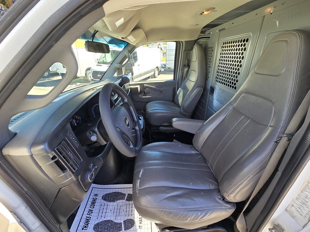 2016 Chevrolet Express Image 14