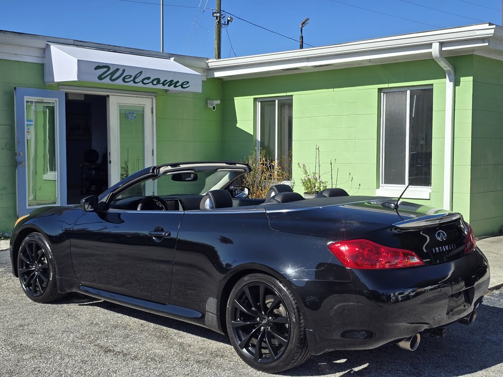 2010 INFINITI G37 Image 9