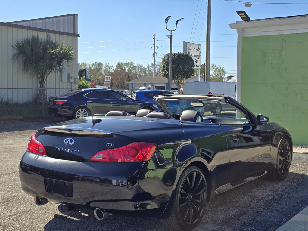 2010 INFINITI G37 Image 10