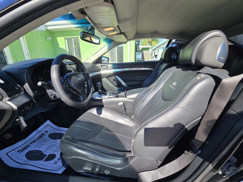 2010 INFINITI G37 Image 11