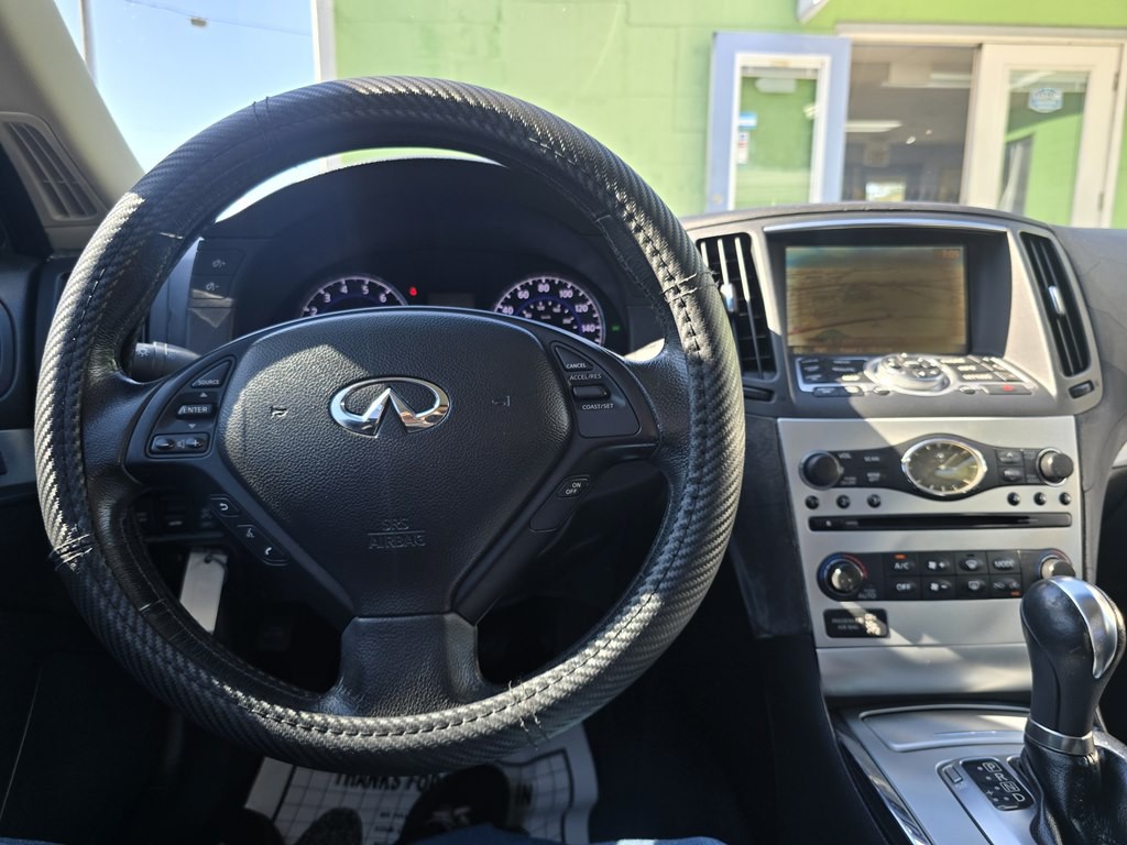 2010 INFINITI G37 Image 13
