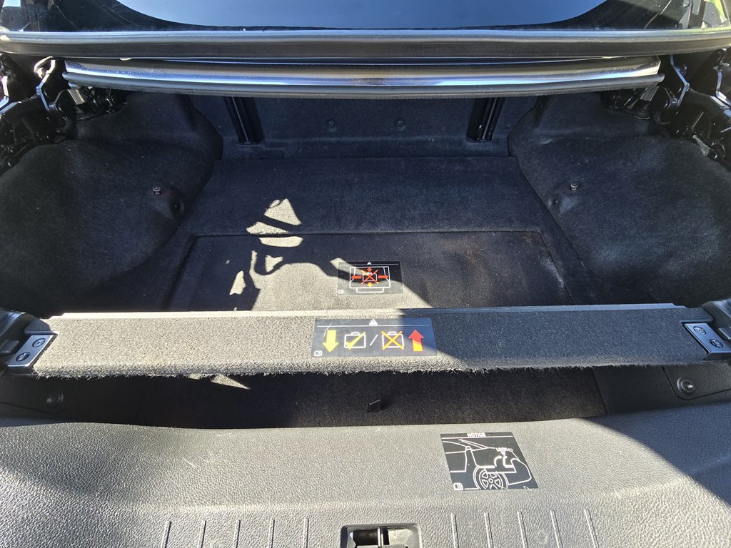 2010 INFINITI G37 Image 18