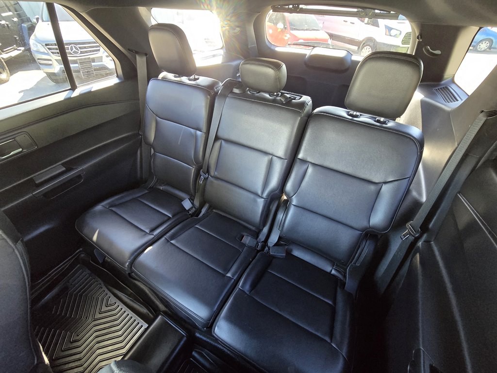 2021 Ford Explorer Image 16