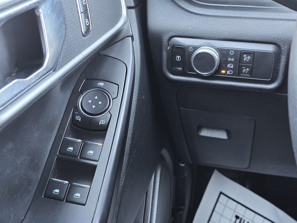 2021 Ford Explorer Image 22