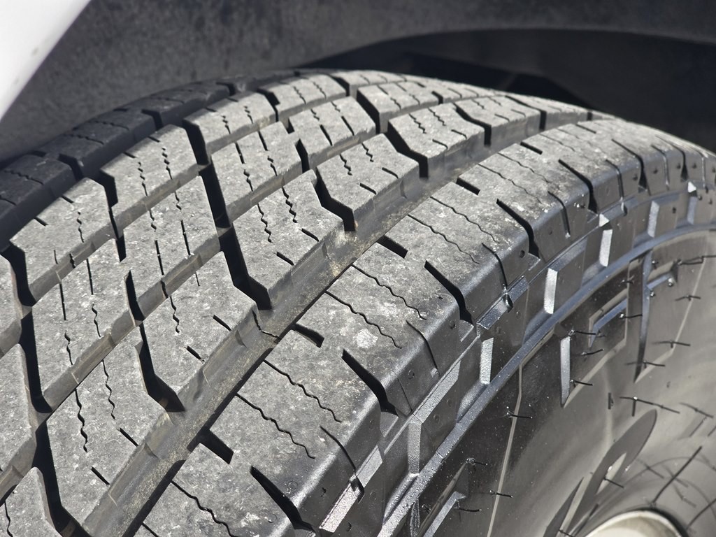 2017 Chevrolet Express Image 10