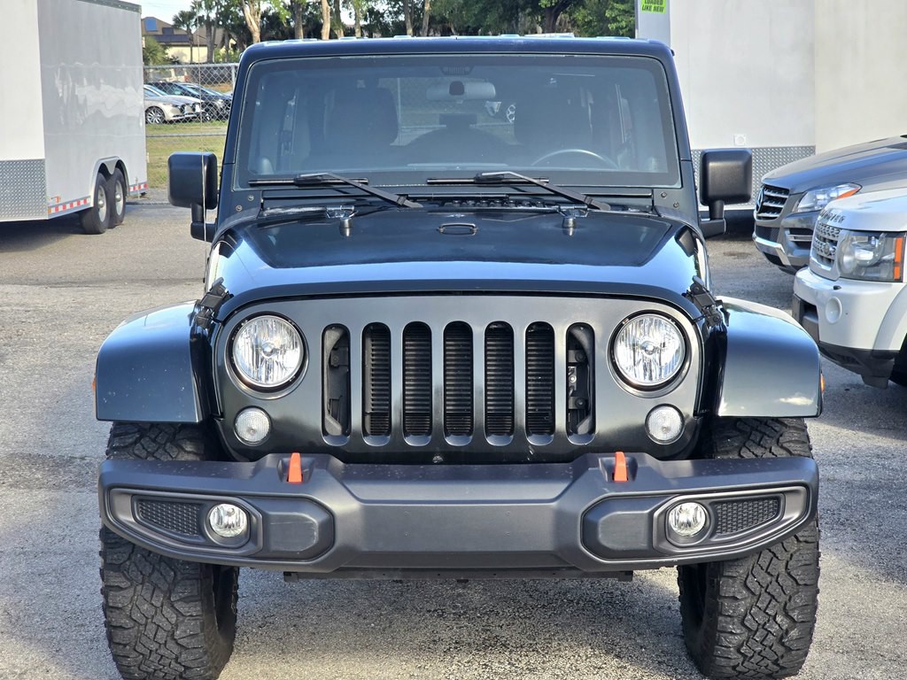 2012 Jeep Wrangler Unlimited Image 2