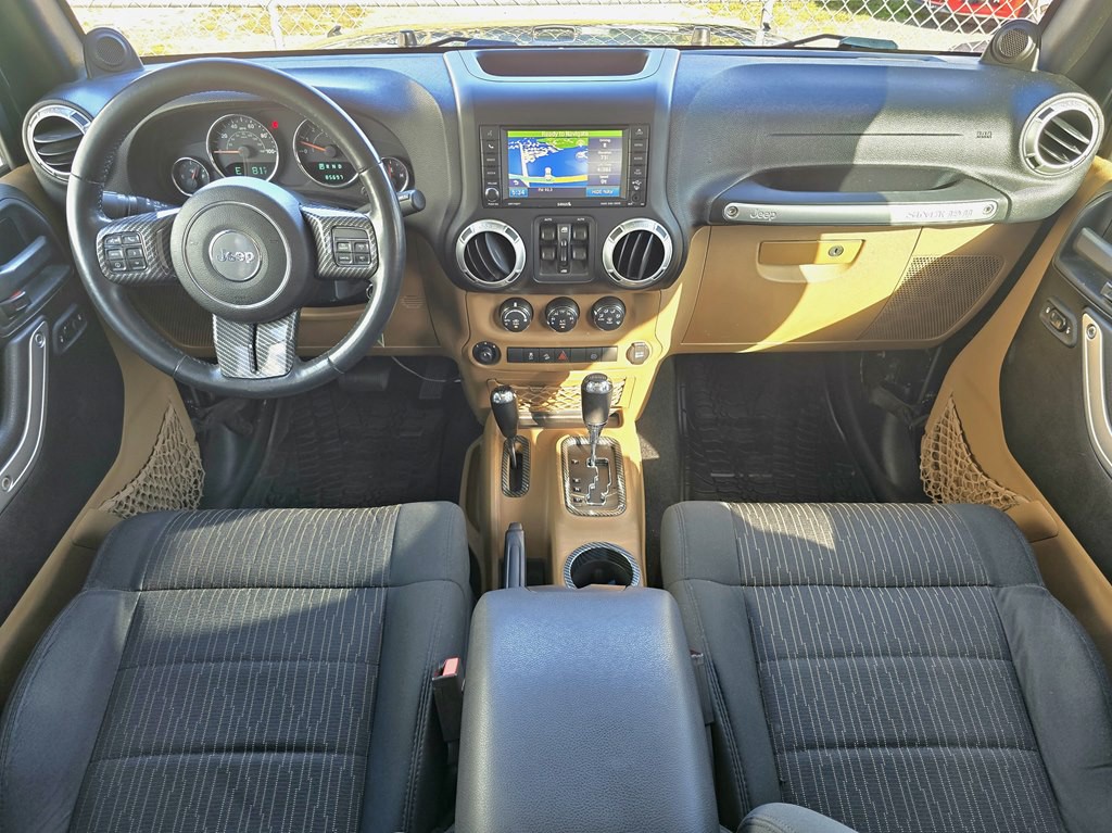 2012 Jeep Wrangler Unlimited Image 12