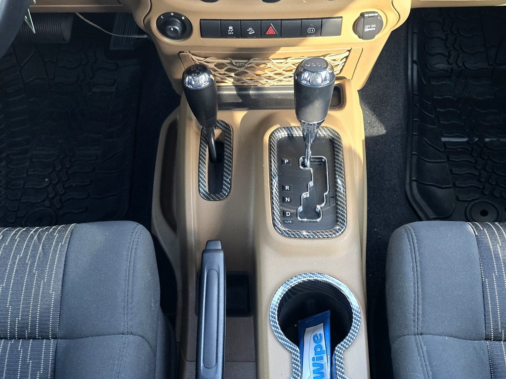 2012 Jeep Wrangler Unlimited Image 16