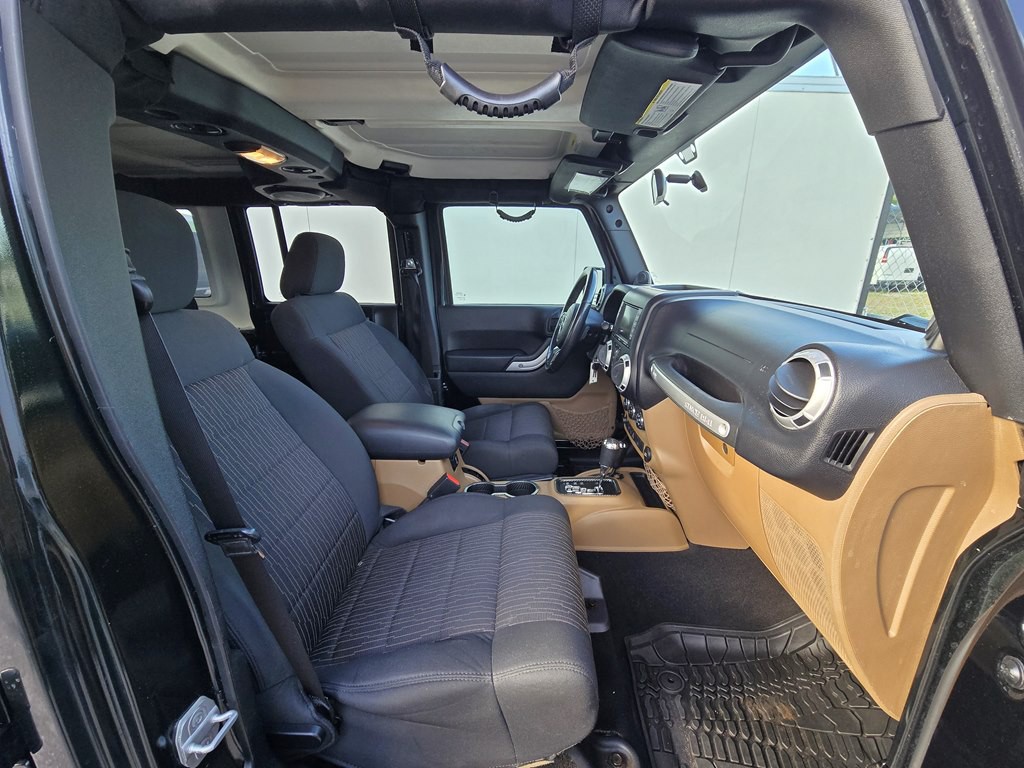 2012 Jeep Wrangler Unlimited Image 19