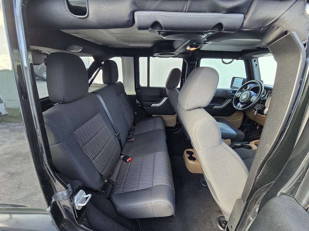2012 Jeep Wrangler Unlimited Image 20