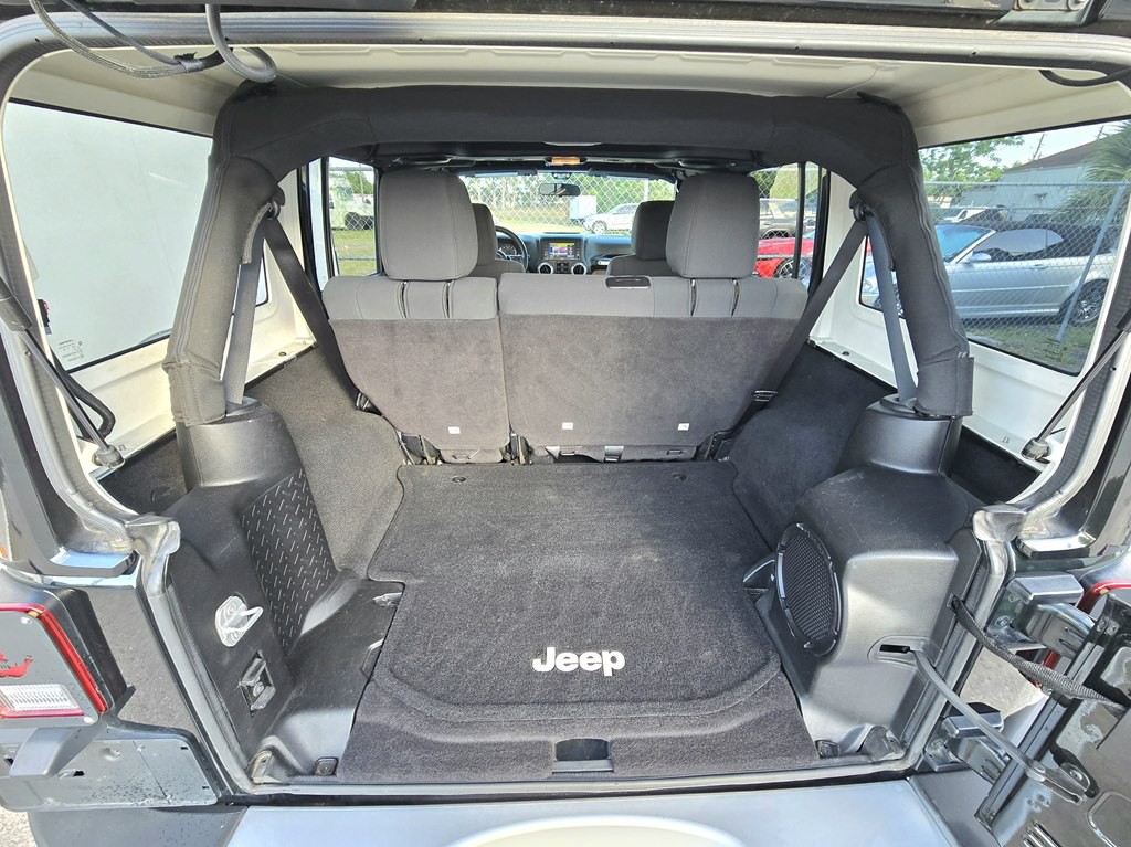 2012 Jeep Wrangler Unlimited Image 22