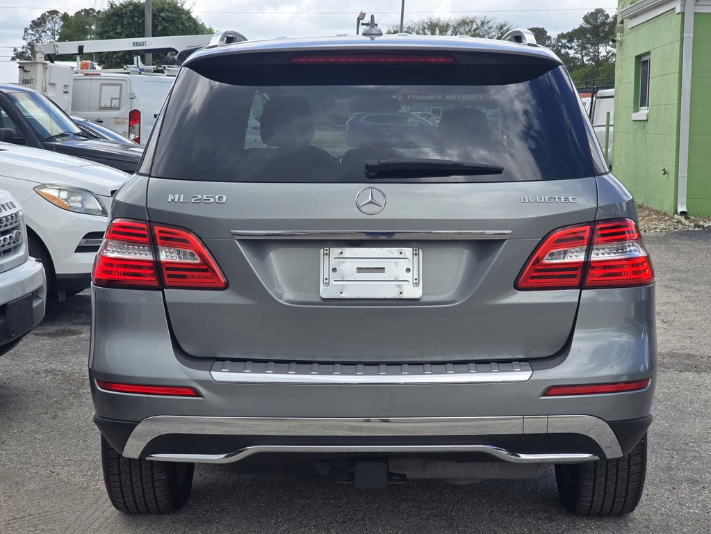 2015 Mercedes-Benz M-Class Image 8