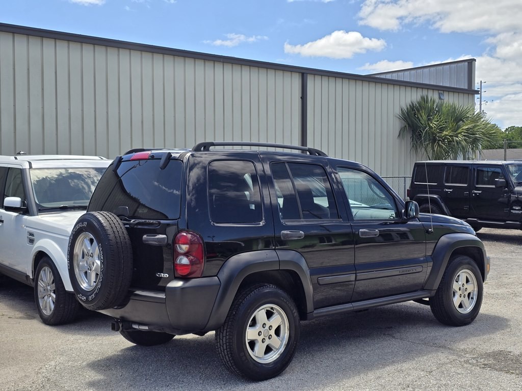 2006 Jeep Liberty Image 6