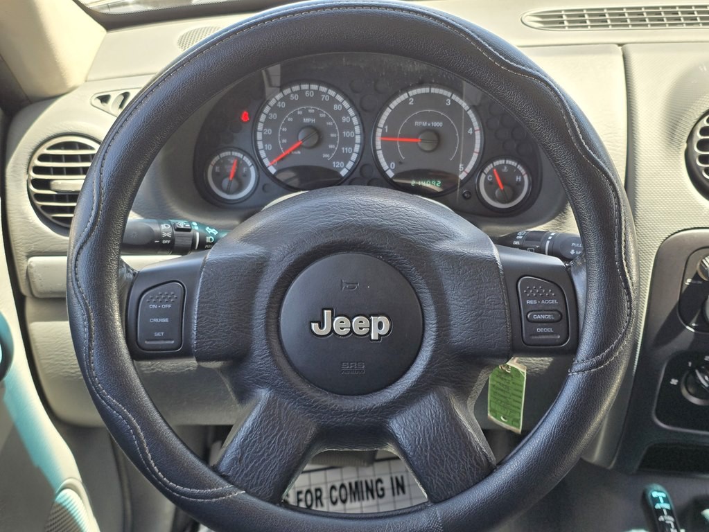 2006 Jeep Liberty Image 13