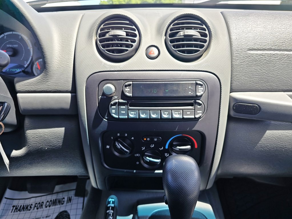 2006 Jeep Liberty Image 15