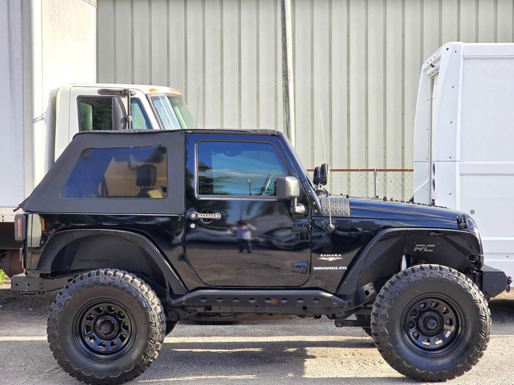 2010 Jeep Wrangler Image 6