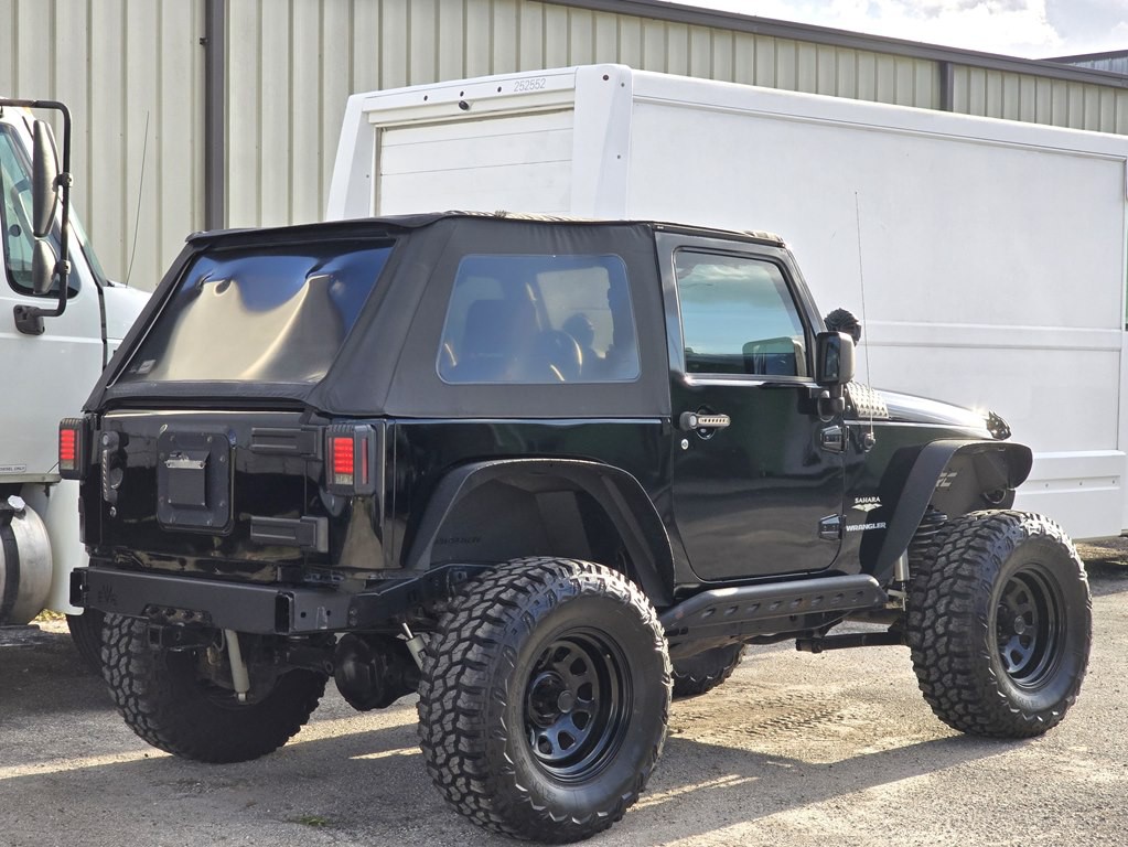 2010 Jeep Wrangler Image 7