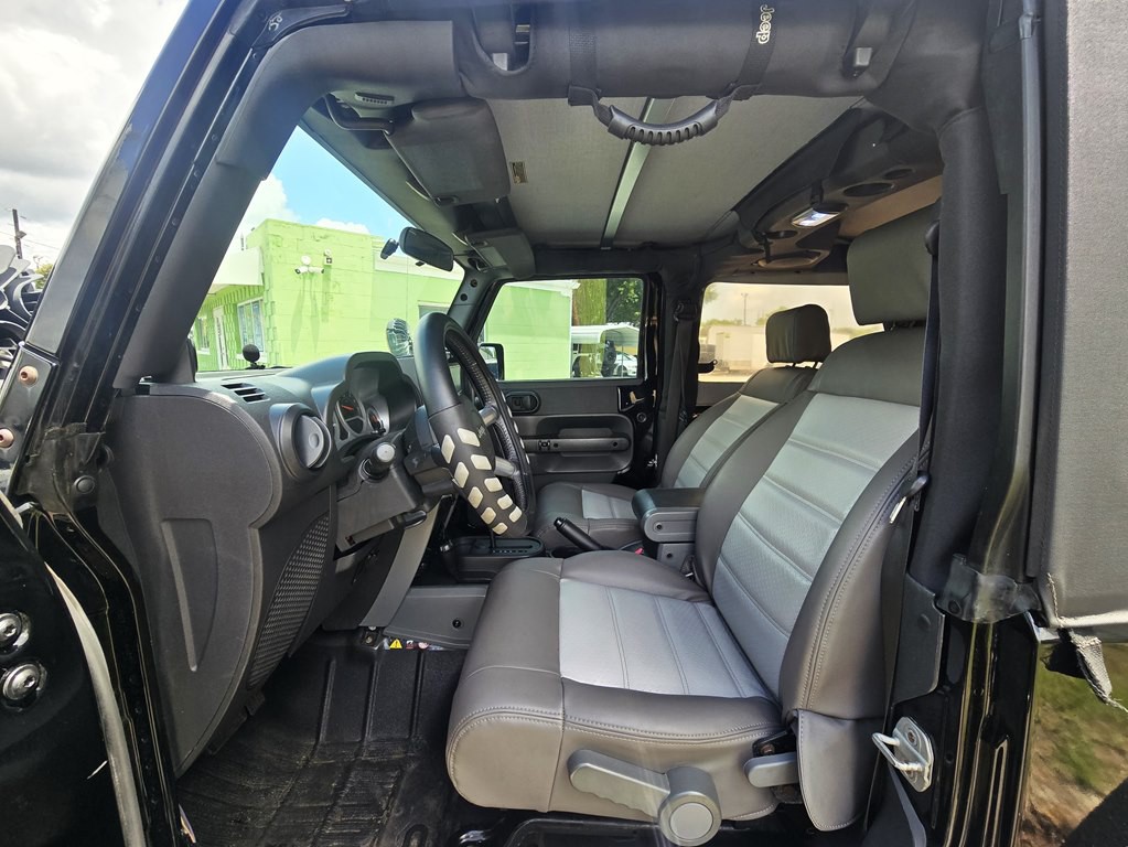 2010 Jeep Wrangler Image 10