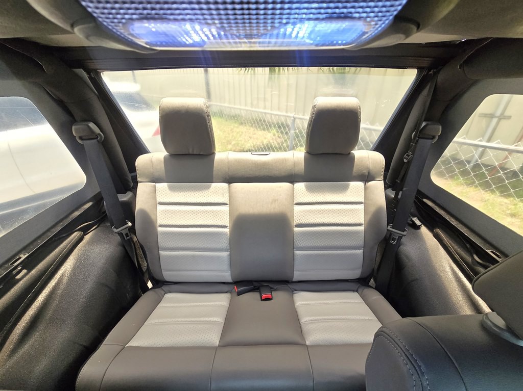 2010 Jeep Wrangler Image 12