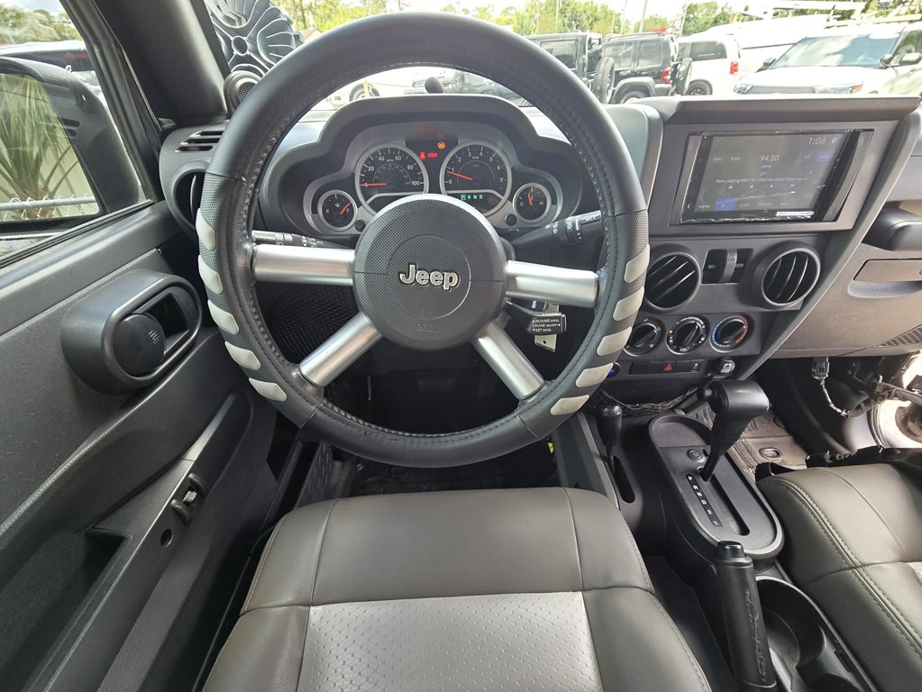 2010 Jeep Wrangler Image 13