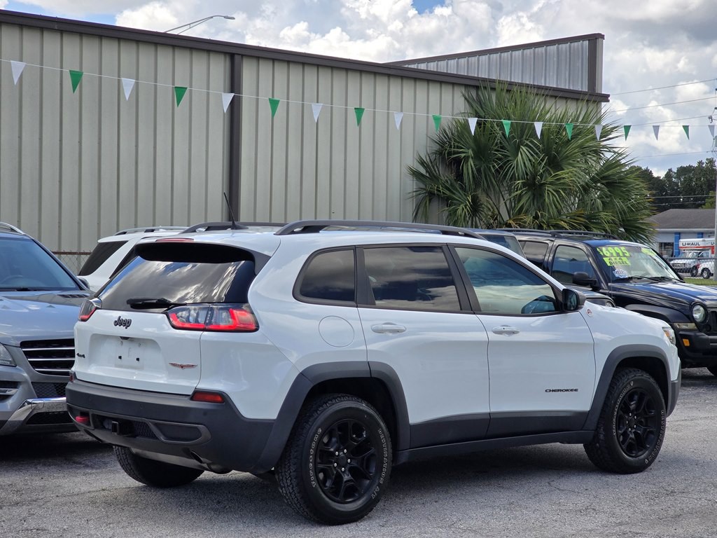 2019 Jeep Cherokee Image 9