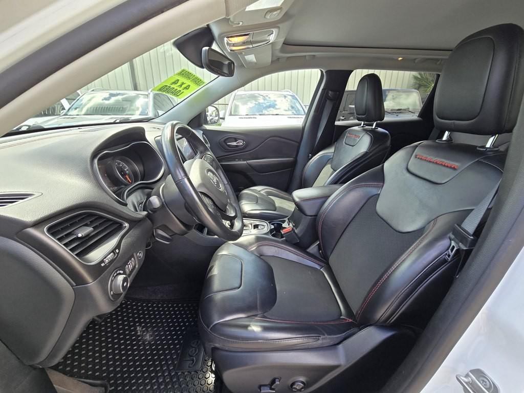 2019 Jeep Cherokee Image 11