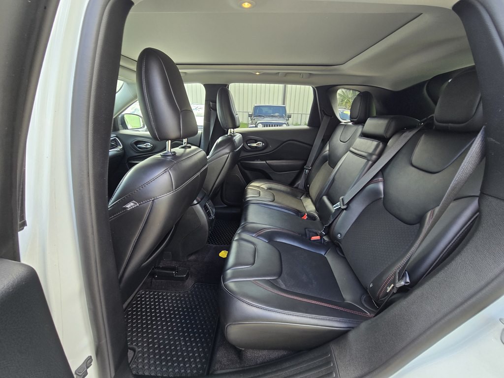 2019 Jeep Cherokee Image 20