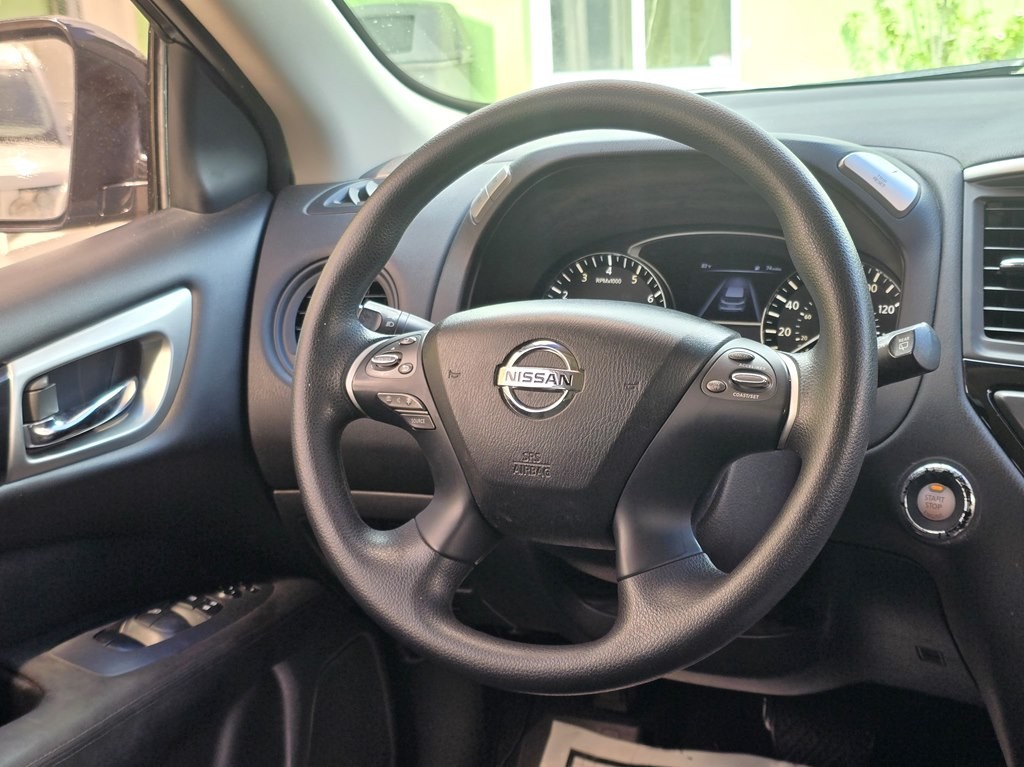2015 Nissan Pathfinder Image 12