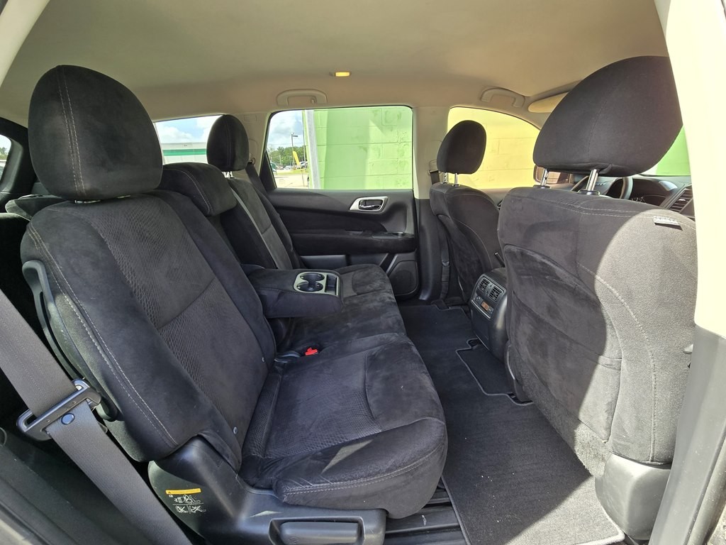2015 Nissan Pathfinder Image 16