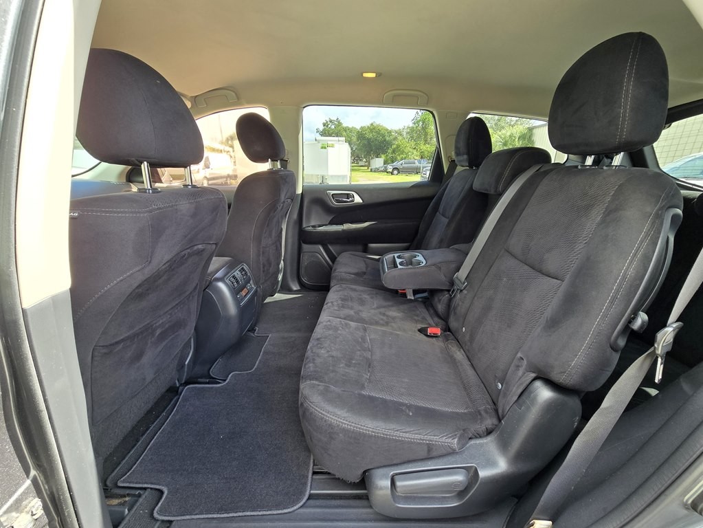2015 Nissan Pathfinder Image 17