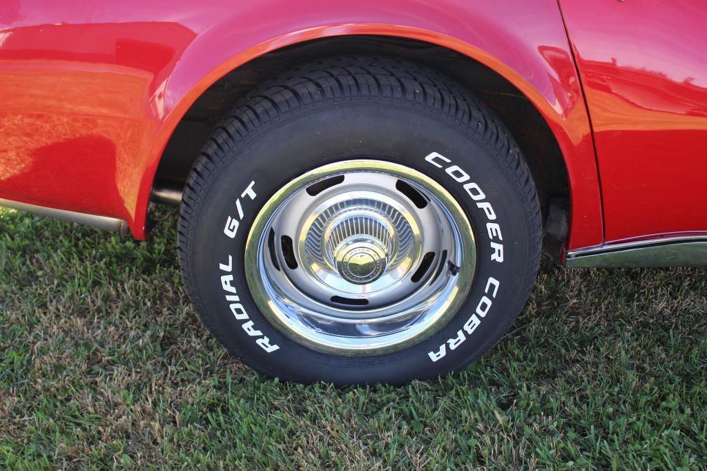 1976 Chevrolet Corvette Image 13