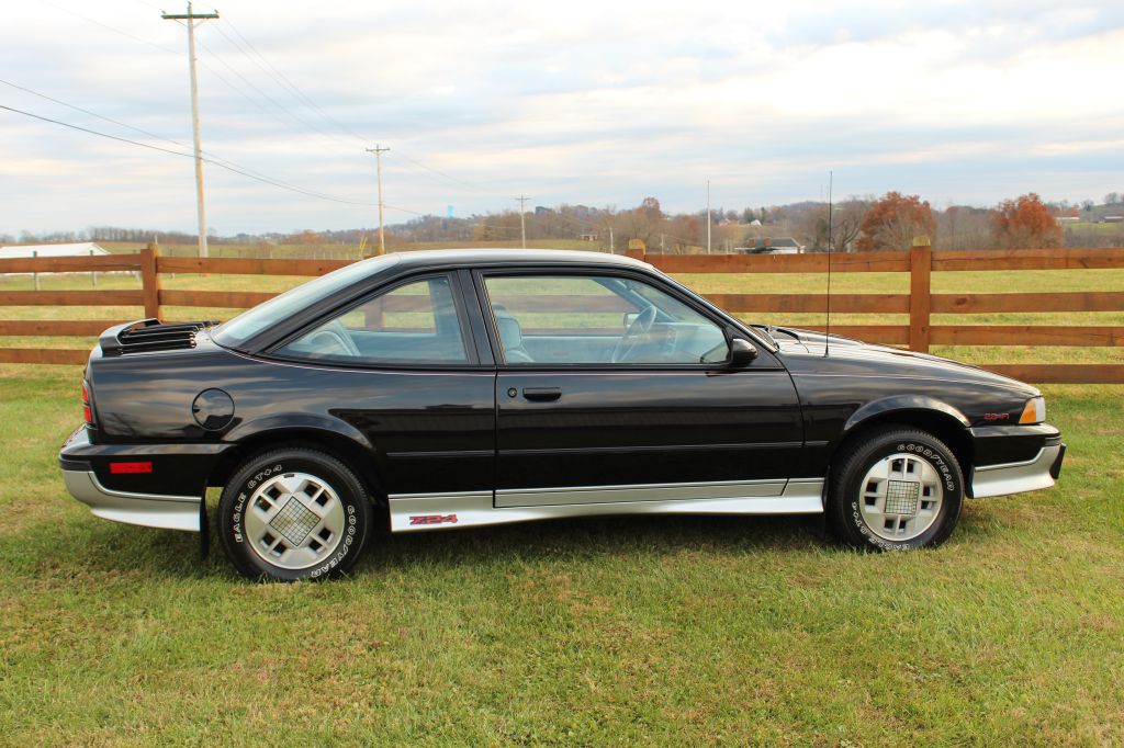 1988 Chevrolet Cavalier Image 8