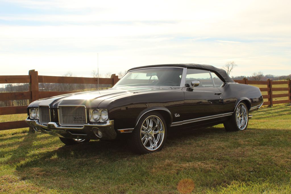 1971 Oldsmobile Cutlass Image 2